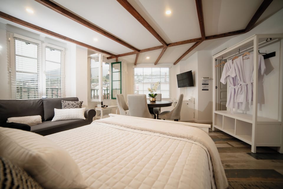 Junior Suite, City View | Free WiFi