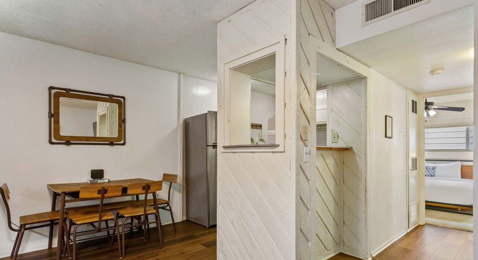 Rustic charm meets modern convenience. Your spot for meals, chats, and all-day snacking!