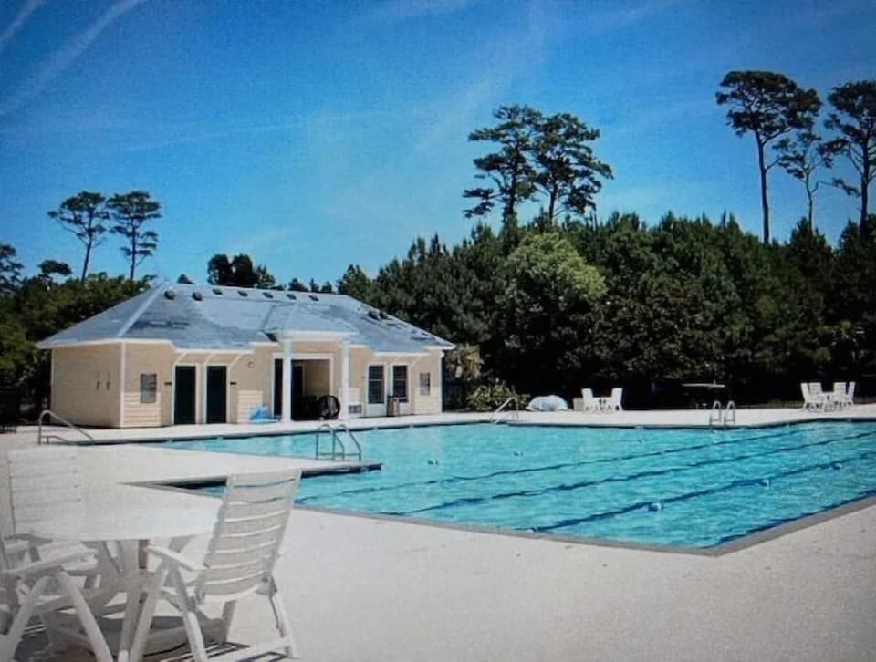 The Pool at the Fairways