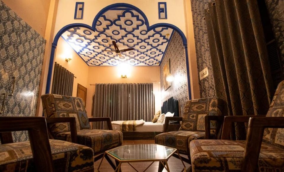 Executive Room | Desk, WiFi (free)