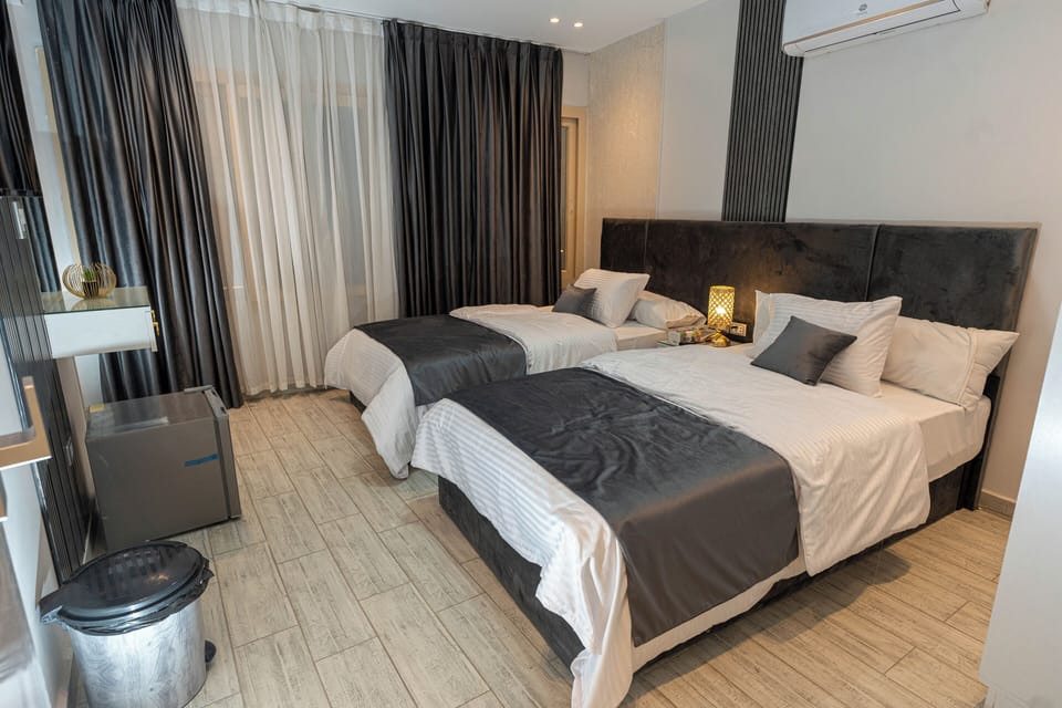 Design Room, 1 Bedroom | Egyptian cotton sheets, premium bedding, in-room safe, soundproofing