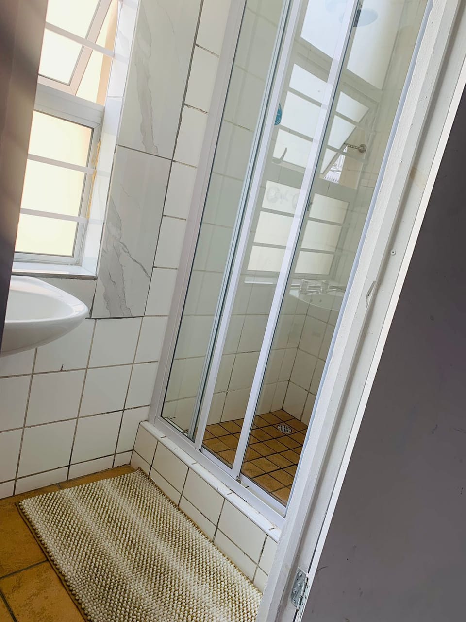 Shower, towels