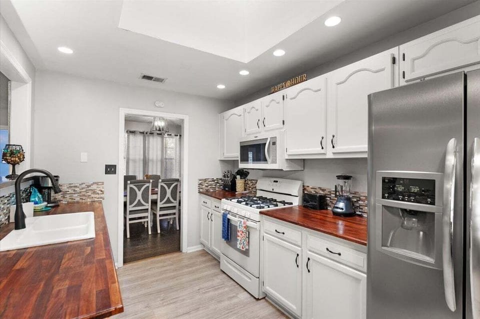 Whether you're brewing coffee or preparing a family feast, this kitchen is ready for you!