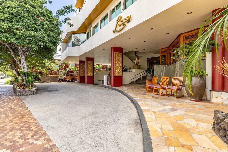 Front entry of hotel