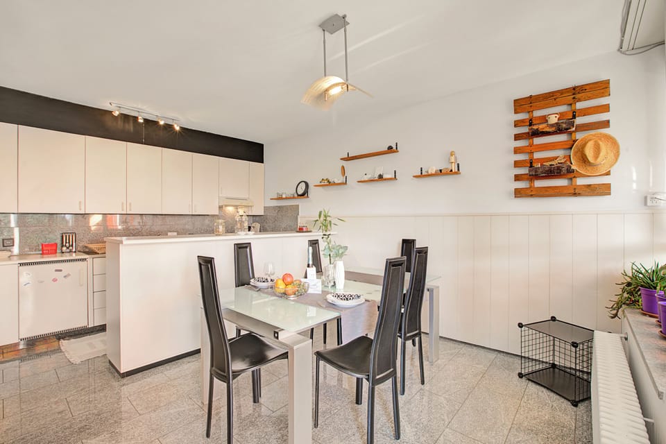 Kitchen and dining area