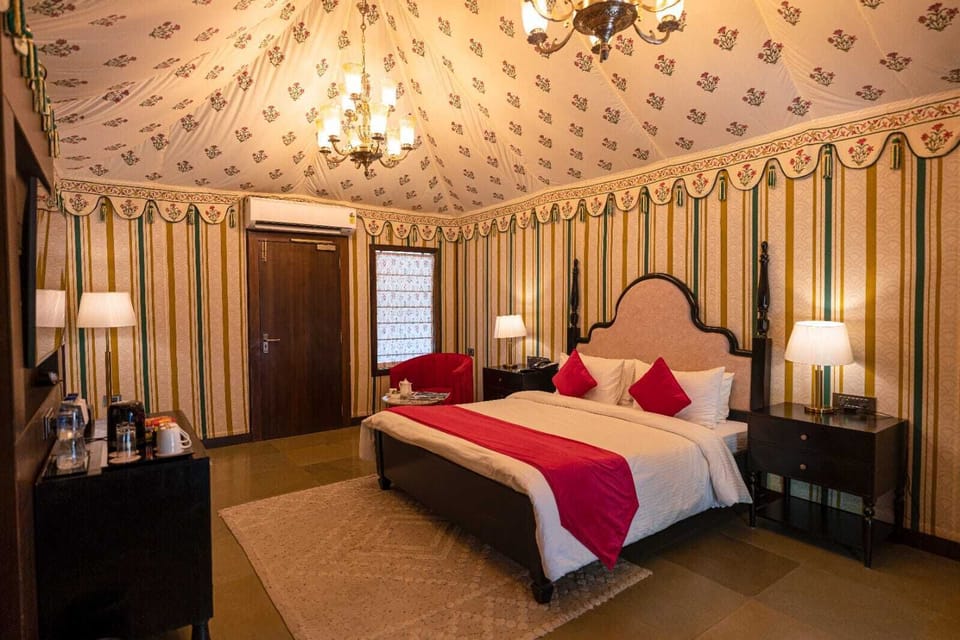 Luxury Cottages | In-room safe, blackout drapes, WiFi (free)