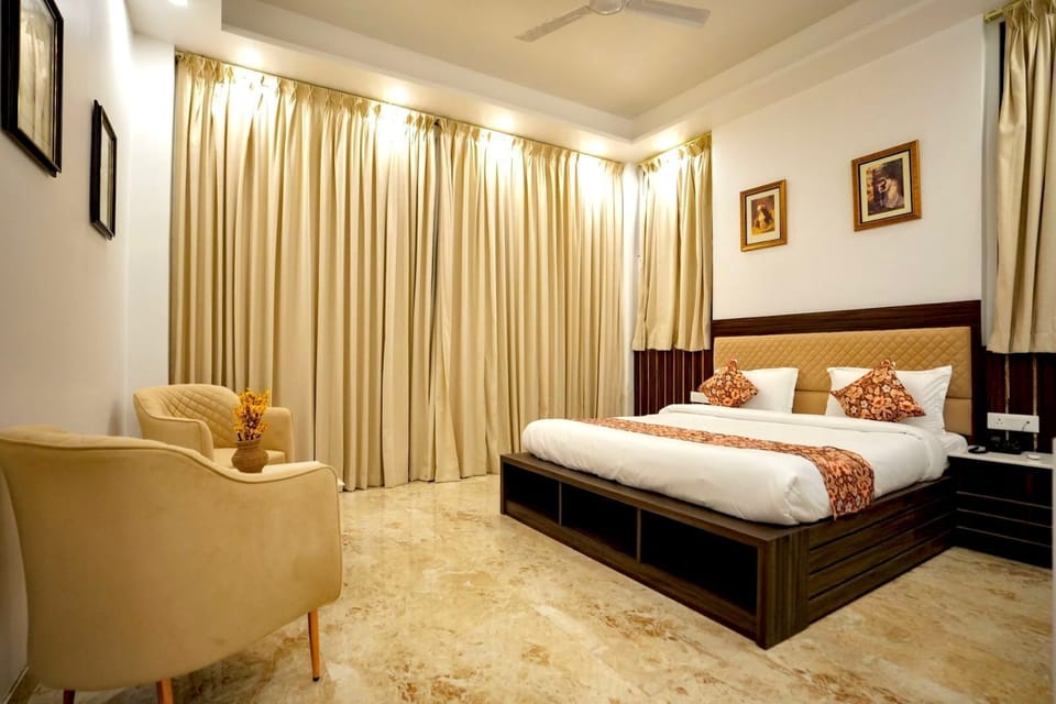 Family Villa | Premium bedding, soundproofing, free WiFi, bed sheets