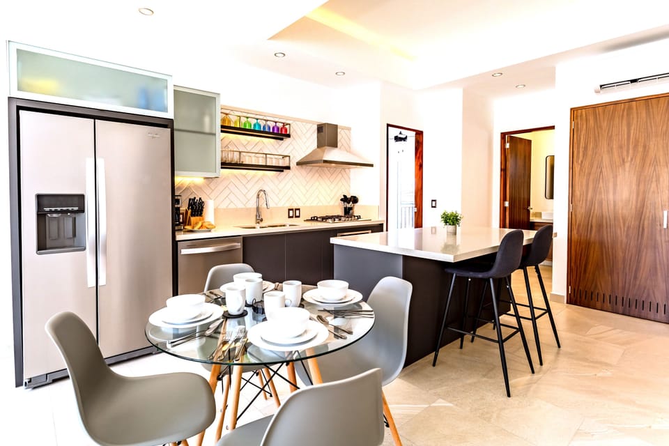 Condo - Image 8