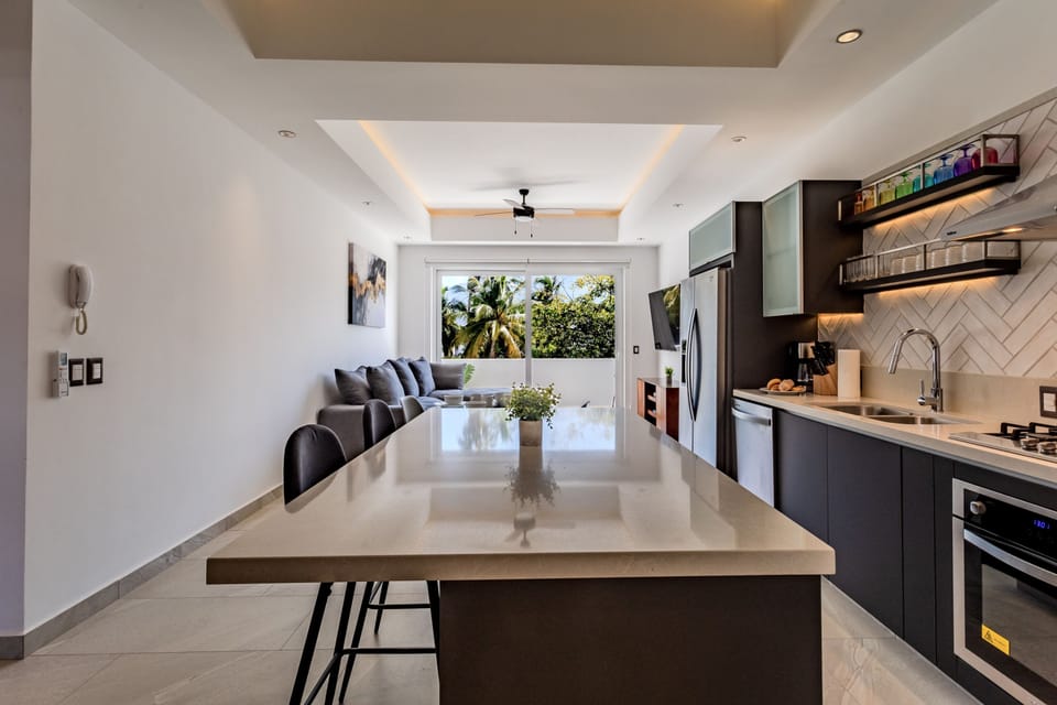 Condo - Image 11