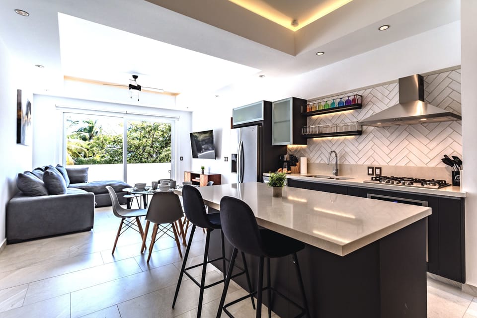 Condo - Image 10