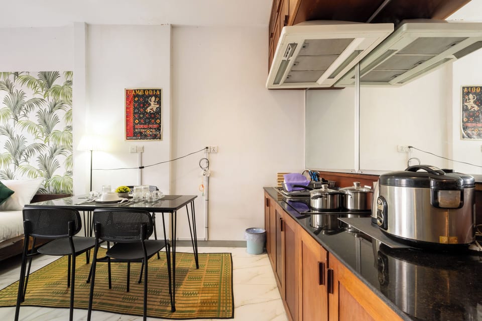 Basic Loft, City View | Private kitchen