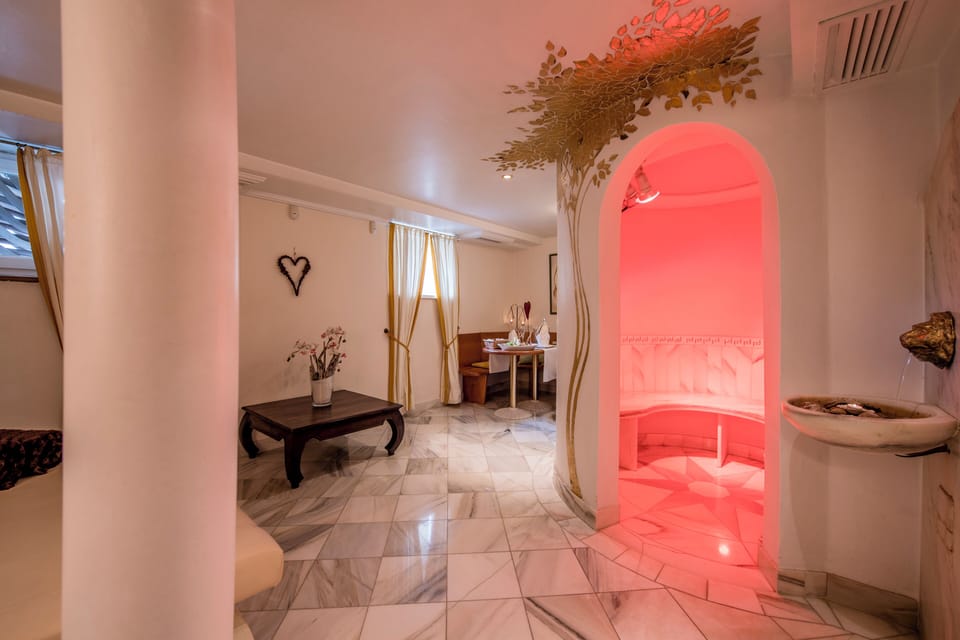 Steam room 