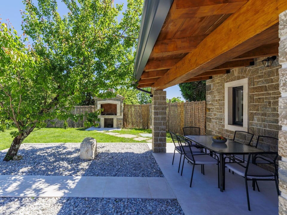 Outdoor Furniture, Shade, Flagstone, Garden, Landscaping, Outdoor Table, Concrete, Backyard, Yard, Patio