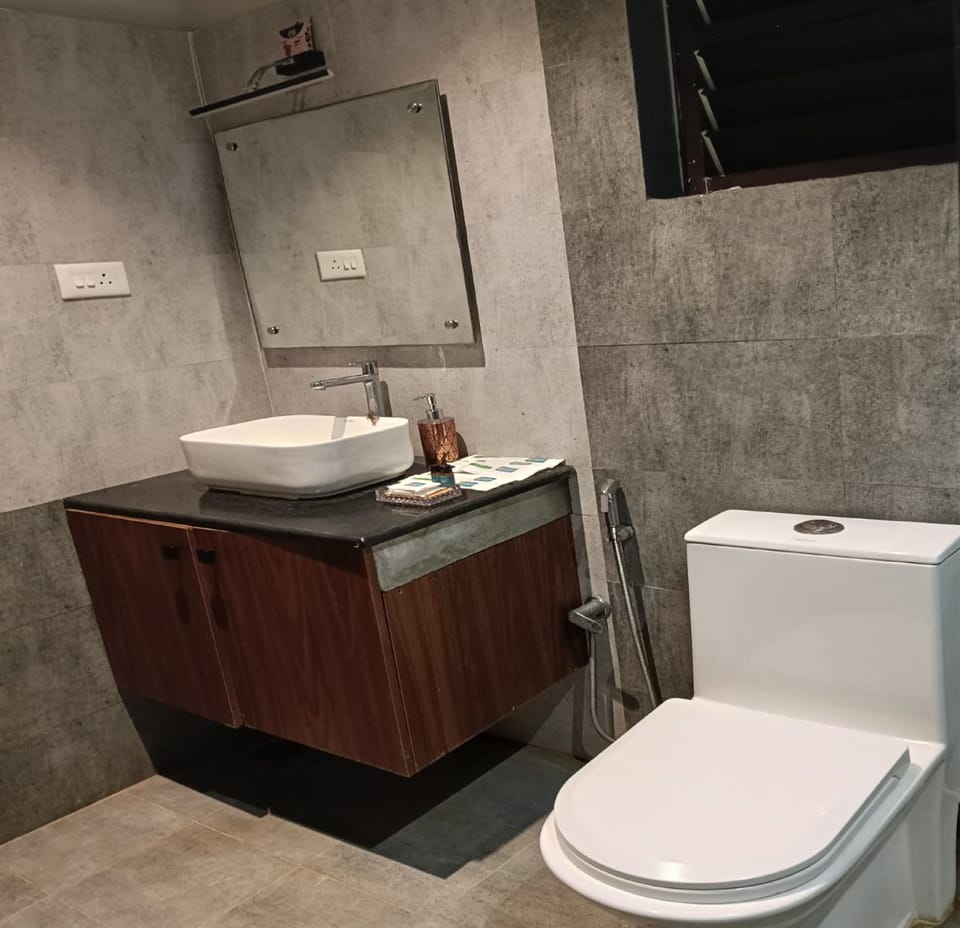 Free toiletries, towels