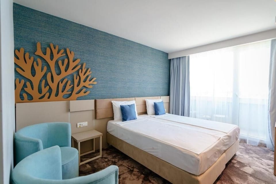 Standard Double Room, Balcony | In-room safe, blackout drapes, free WiFi, bed sheets