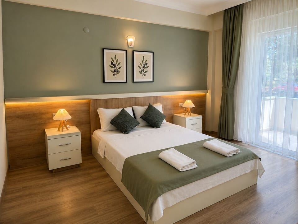 Deluxe Double Room, Balcony, Garden View | Premium bedding, laptop workspace, free WiFi, bed sheets