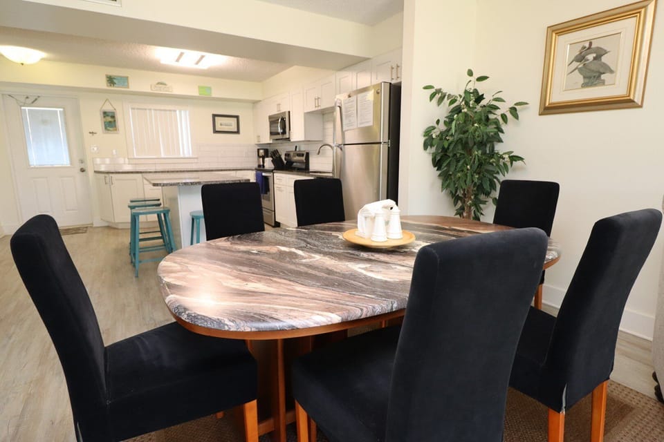 St. Augustine Beach Rentals Dining Room