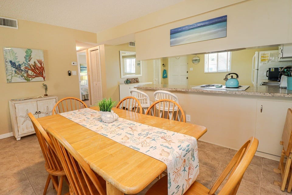 St. Augustine Beach Rentals Dining Room