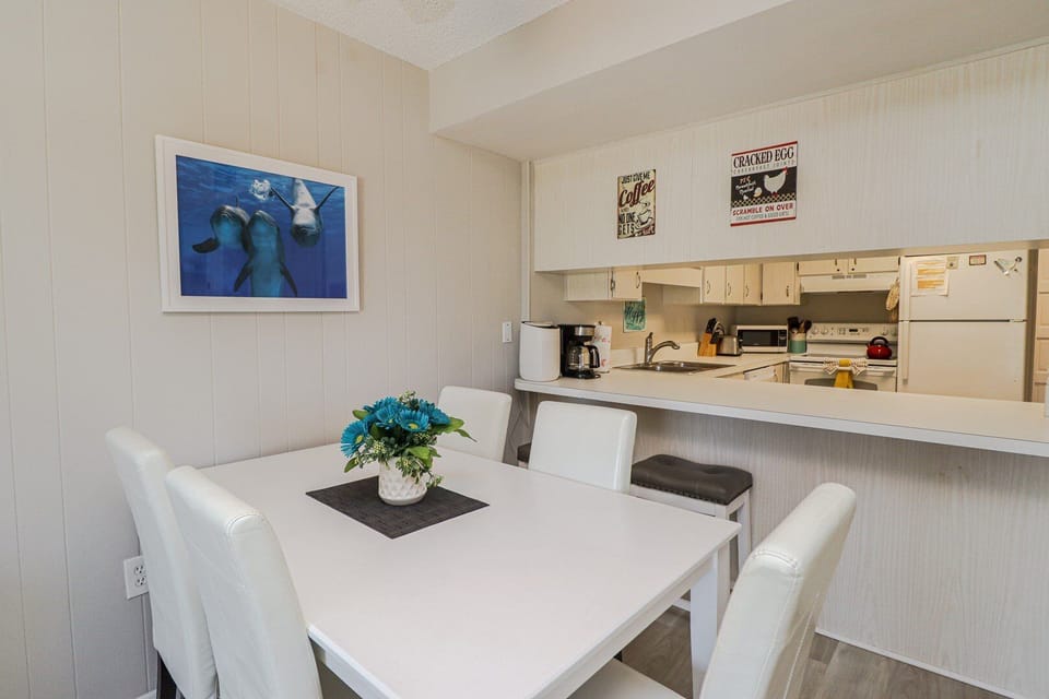 St. Augustine Beach Rentals Dining Room
