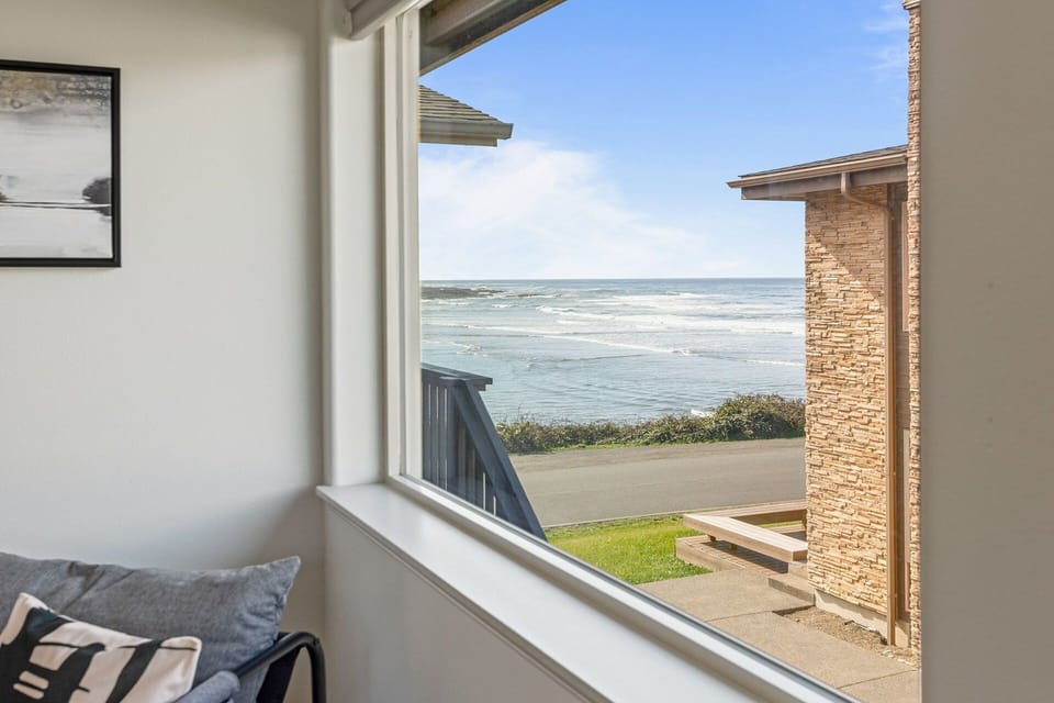 Ocean view from the bedroom!