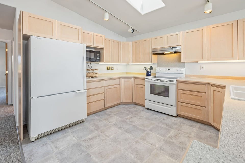 Plenty of prep space to cook up your favorite meal.