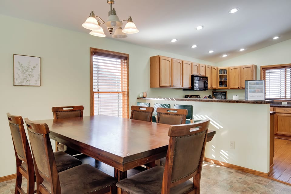 House (4 Bedrooms) | Interior