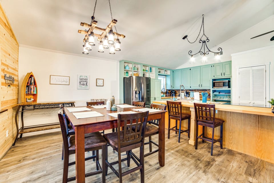House (2 Bedrooms) | Interior