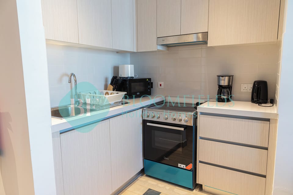 Electric kettle, toaster