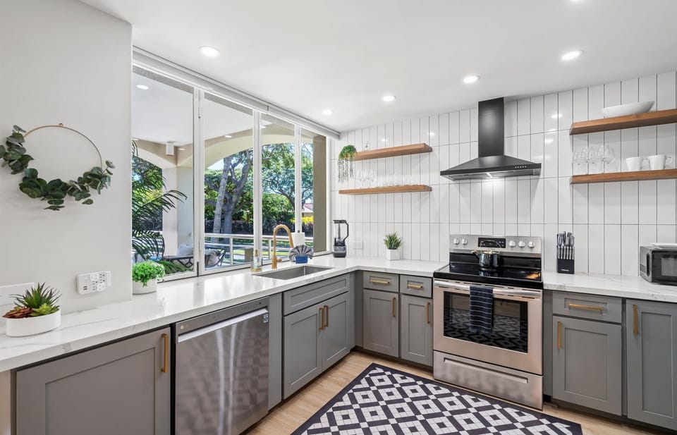 Condo, 2 Bedrooms | Private kitchen | Coffee/tea maker, fridge, oven, stovetop