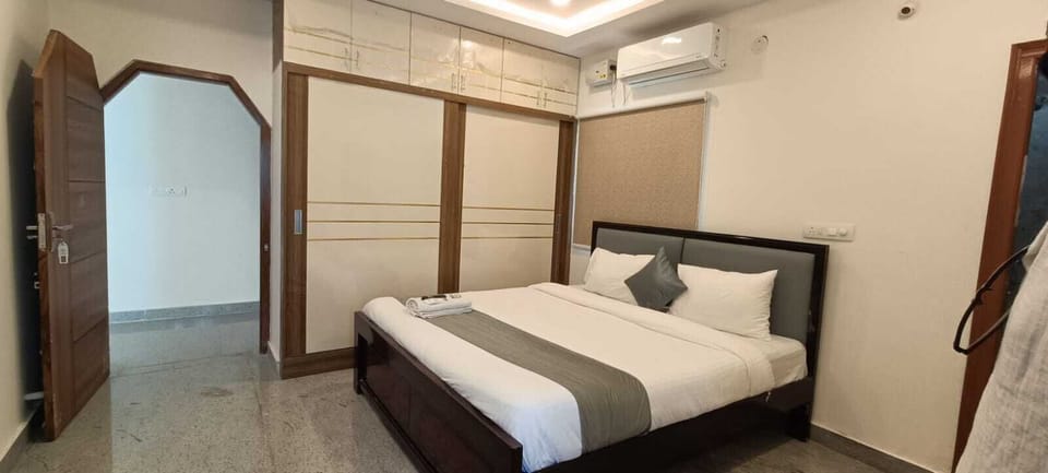 Deluxe Double Room | Desk, laptop workspace, free WiFi