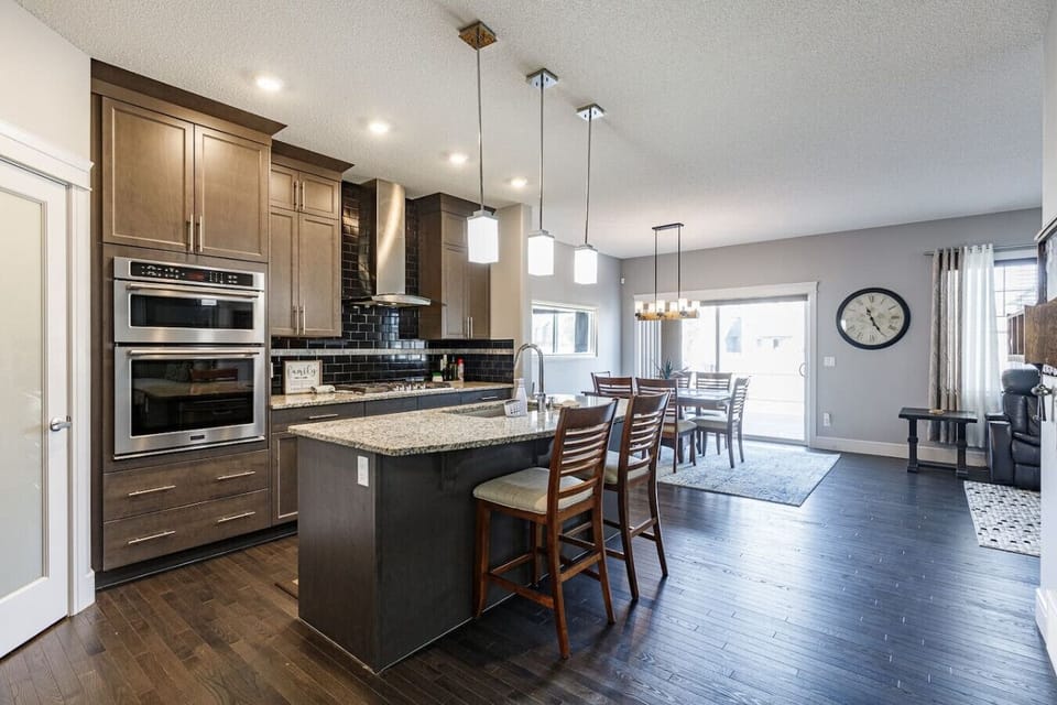 A fully equipped kitchen ensures stress-free meal prep. Guests enjoy the comfort of dining in whenever they choose.