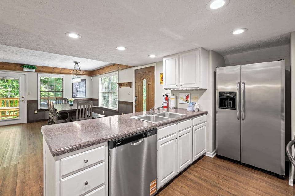 Prepare your favorite meals in the full kitchen 