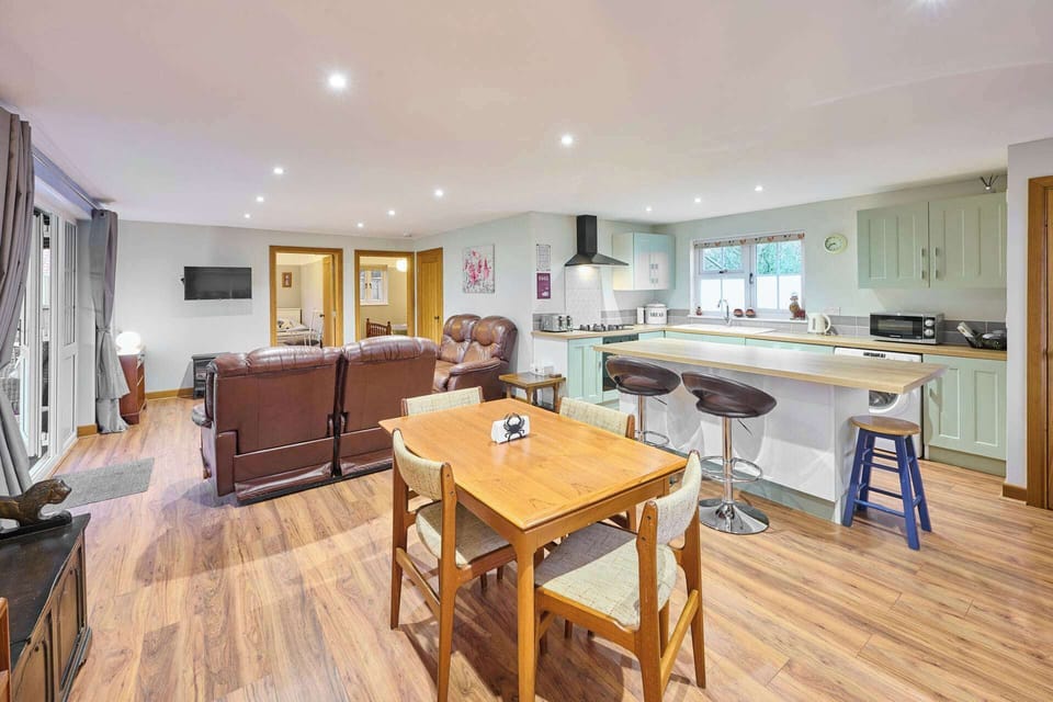 Dovecote View, Erpingham - Host & Stay