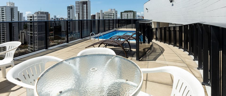 Apartment | Outdoor dining