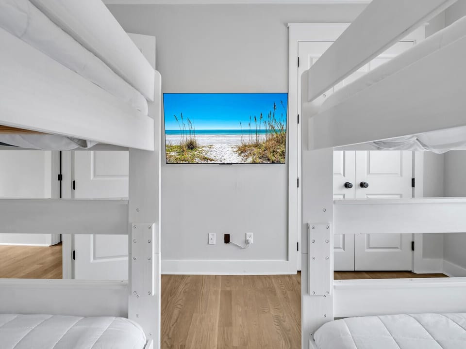 Guest bedroom