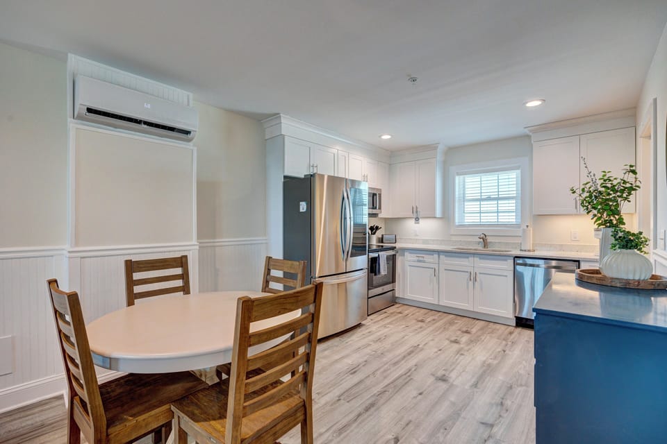 Kitchen/ dining