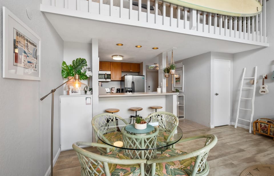 Enjoy delicious meals at the dining table