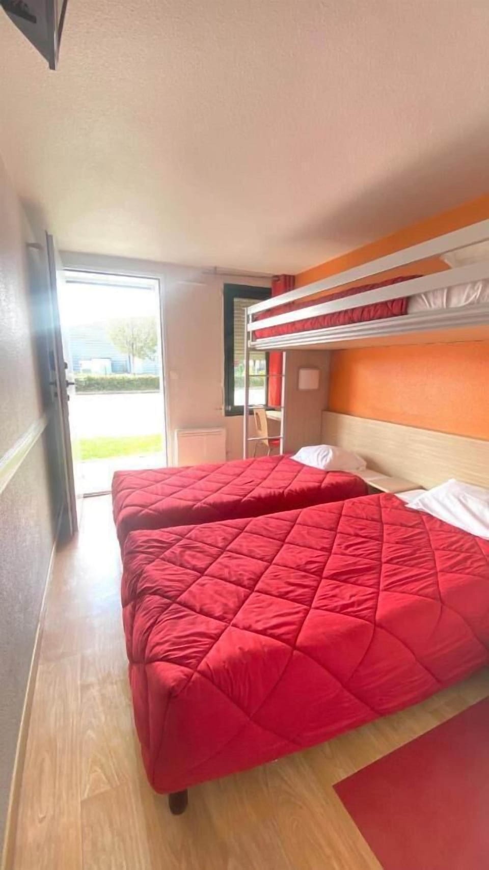Triple Room, Multiple Beds, Non Smoking | Laptop workspace, free WiFi, bed sheets