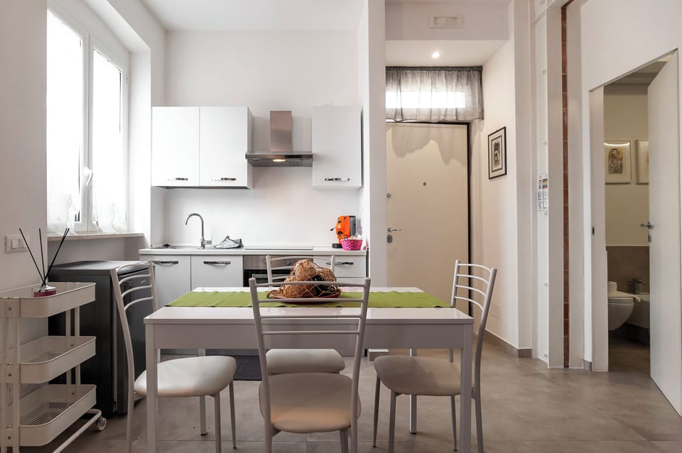 Apartment | Living area | Flat-screen TV