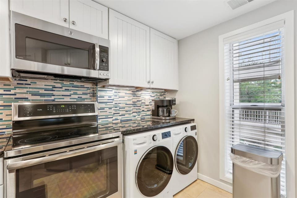 Kitchen with Washer and Dryer at 416 Barrington Court