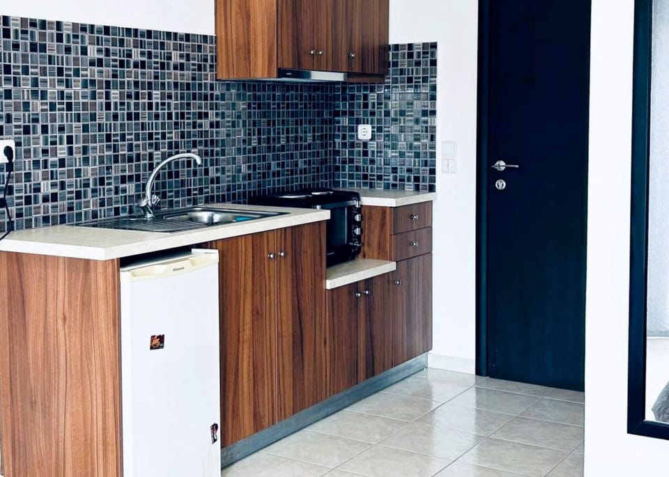Comfort Double Room, Balcony, Mountain View | Private kitchen | Mini-fridge, oven, stovetop, toaster