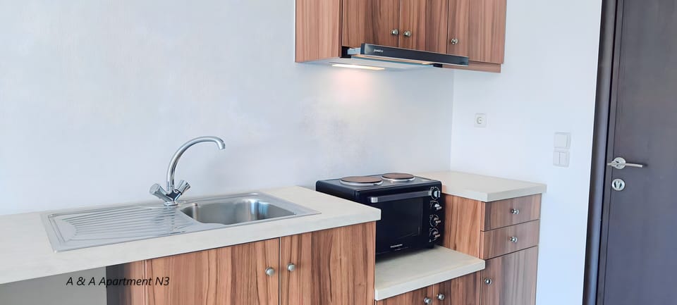 Comfort Double Room, Balcony, Mountain View | Private kitchenette | Mini-fridge, oven, stovetop, toaster