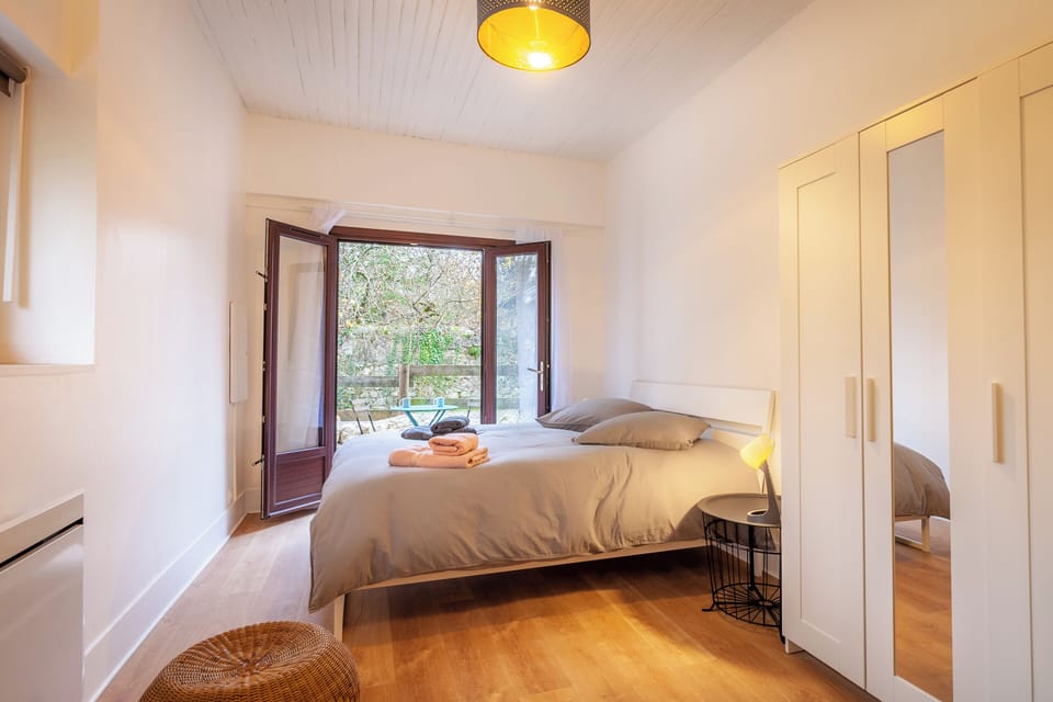 Comfort House, 3 Bedrooms, Garden View | 3 bedrooms, iron/ironing board, free WiFi