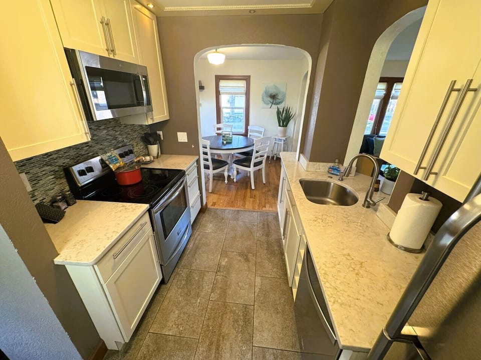 Full Kitchen