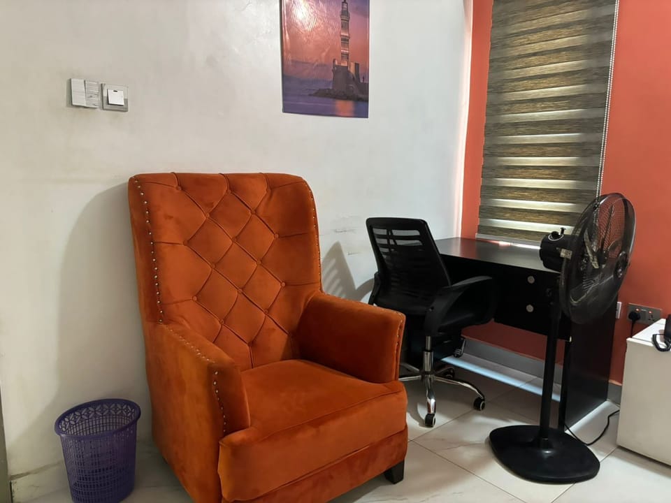 Luxury Suite, City View | Premium bedding, desk, free WiFi, bed sheets
