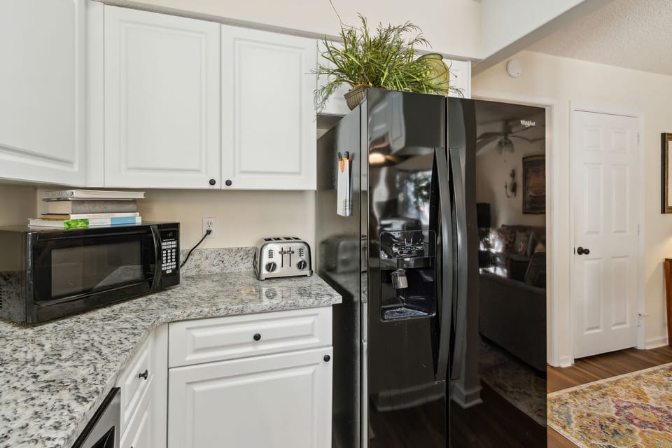 2893 Forest Ridge Dr - Full Kitchen 3