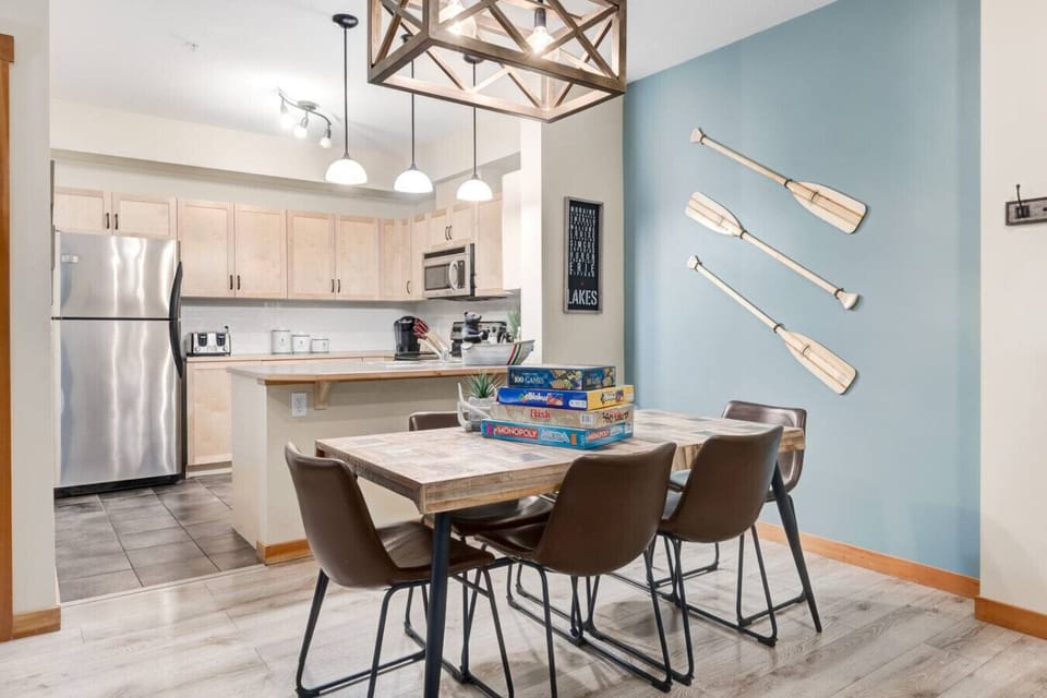 Open to kitchen dinning.