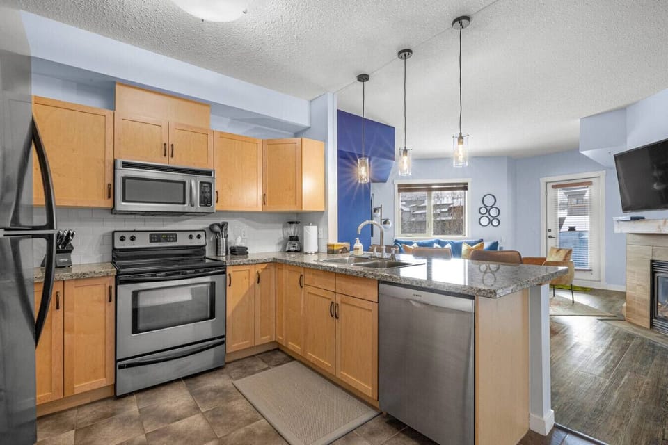 Large spacious kitchen with everything you need for your stay.