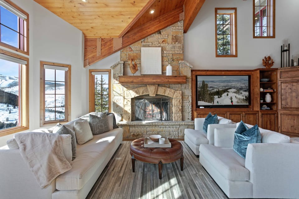 Indoors, Home Decor, Architecture, Furniture, Living Room