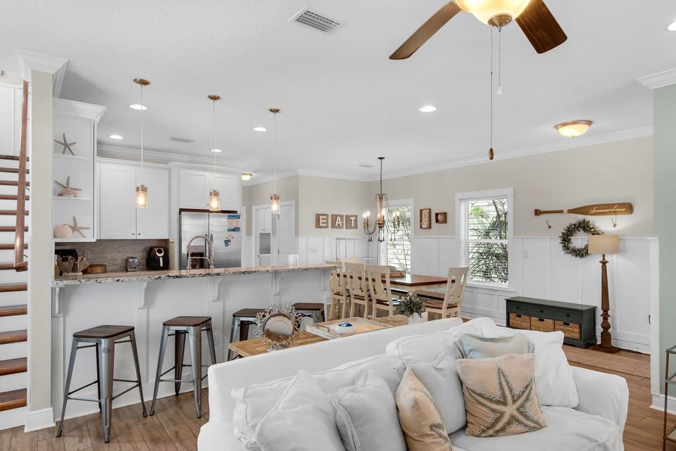 House, Multiple Beds (Better Together) | Interior